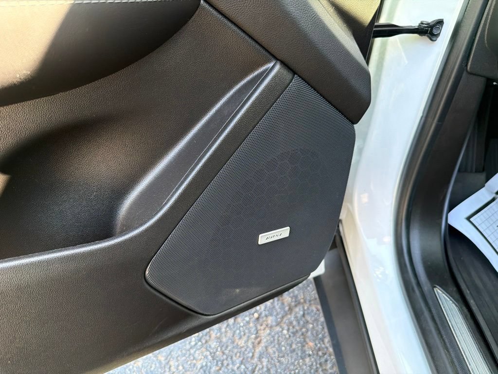 Used 2022 Cadillac XT5 Premium Luxury w/ Technology Package FWD image 18