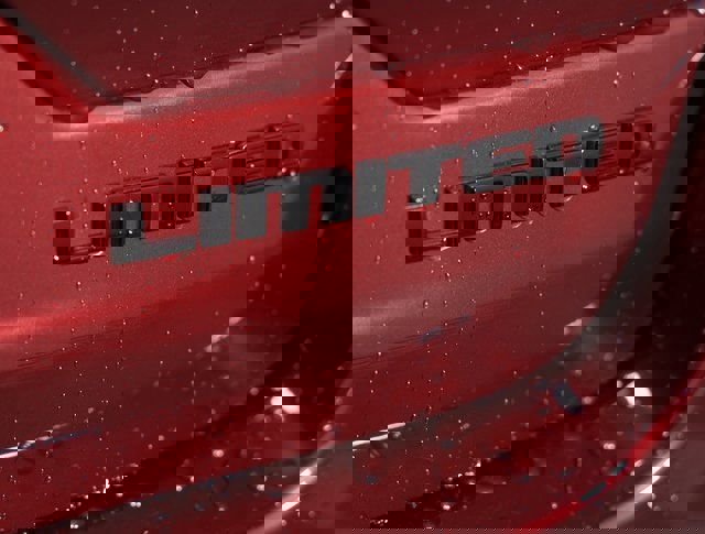 New 2025 Jeep Grand Cherokee Limited w/ Black Appearance Package image 8