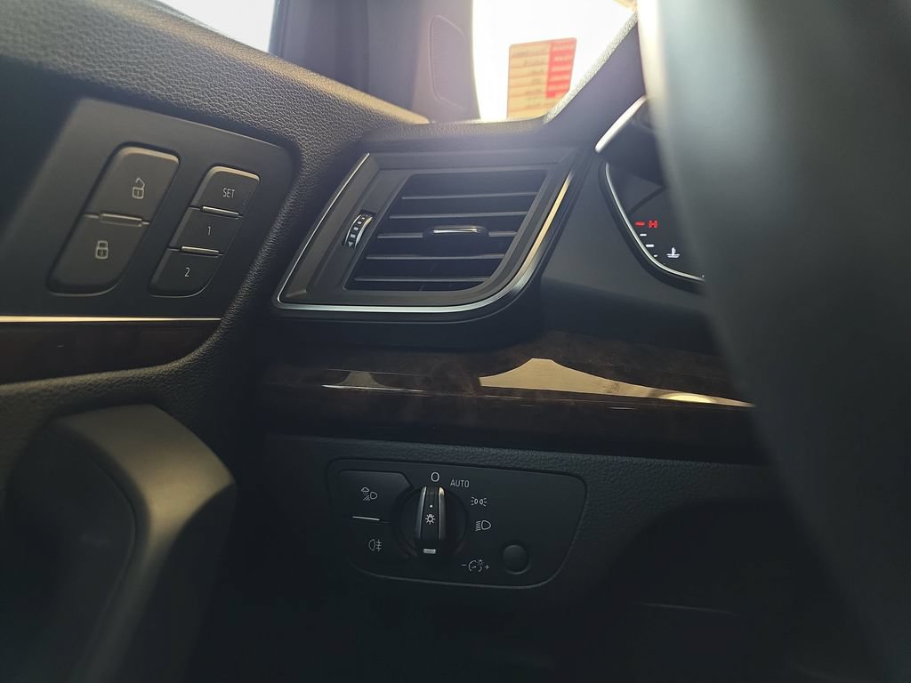 Used 2018 Audi Q5 2.0T Premium Plus AWD/4WD image 29