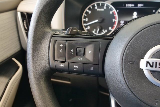 Used 2021 Nissan Rogue SV image 23