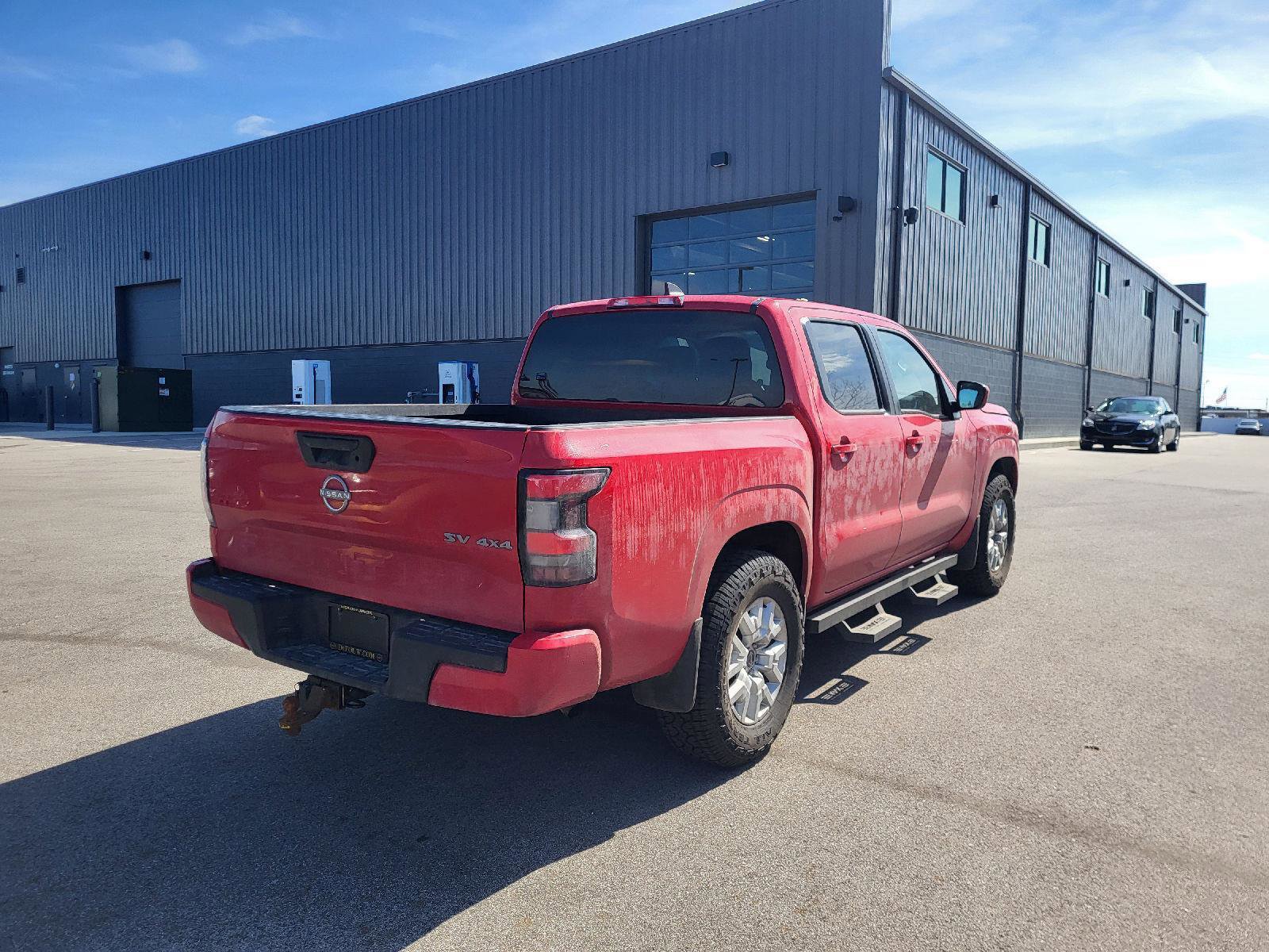 Used 2022 Nissan Frontier SV image 3