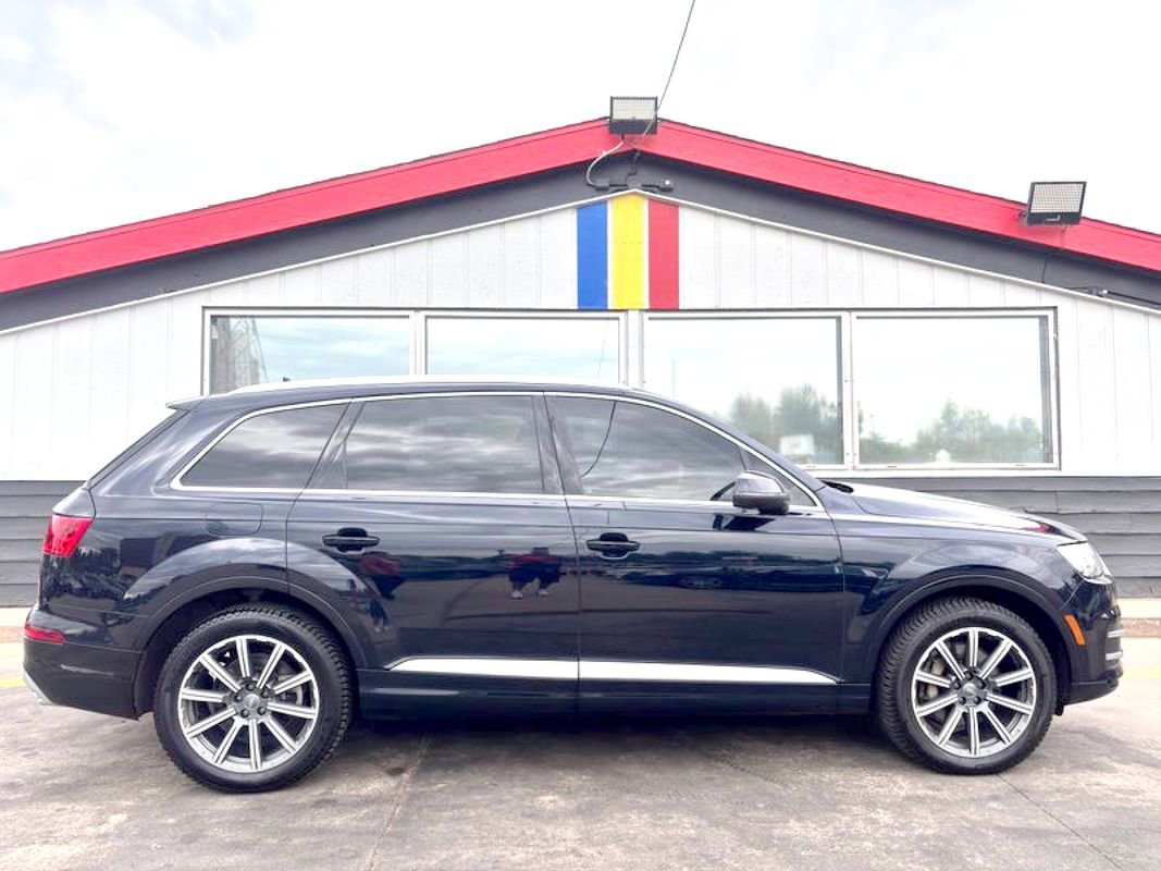 Used 2017 Audi Q7 3.0T Premium Plus image 2