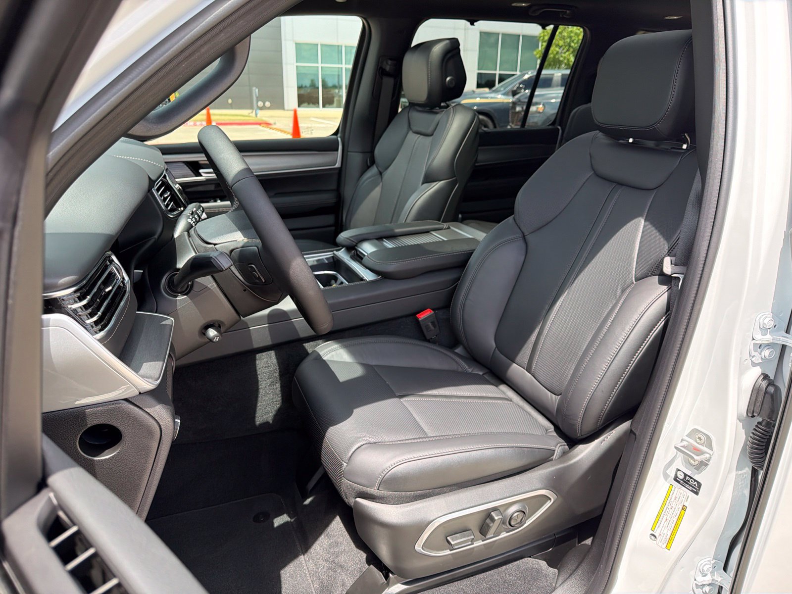 New 2026 Jeep Grand Wagoneer Limited AWD/4WD image 13
