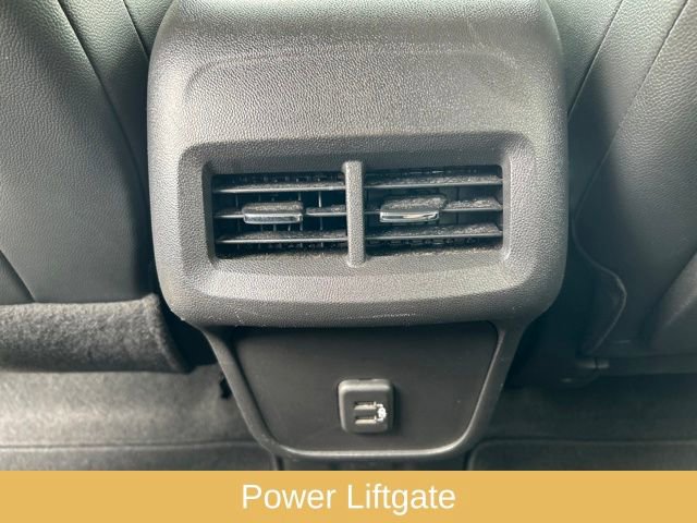 Used 2023 GMC Terrain SLT image 17