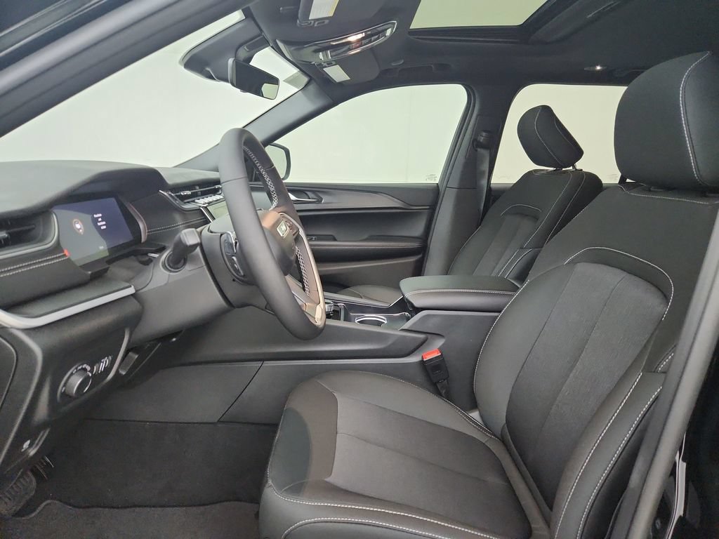 New 2026 Jeep Grand Cherokee Laredo X AWD/4WD image 18