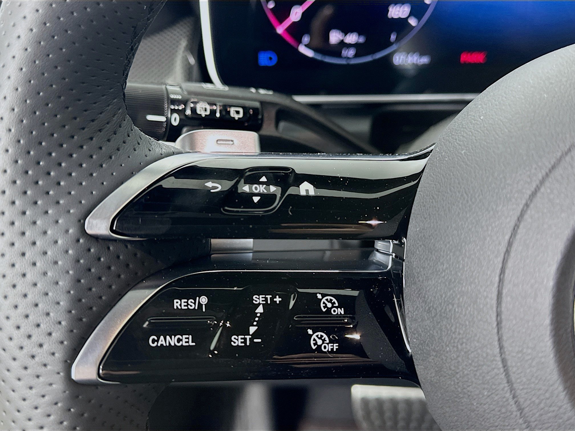 Certified 2026 Mercedes-Benz GLC 300 4MATIC image 12
