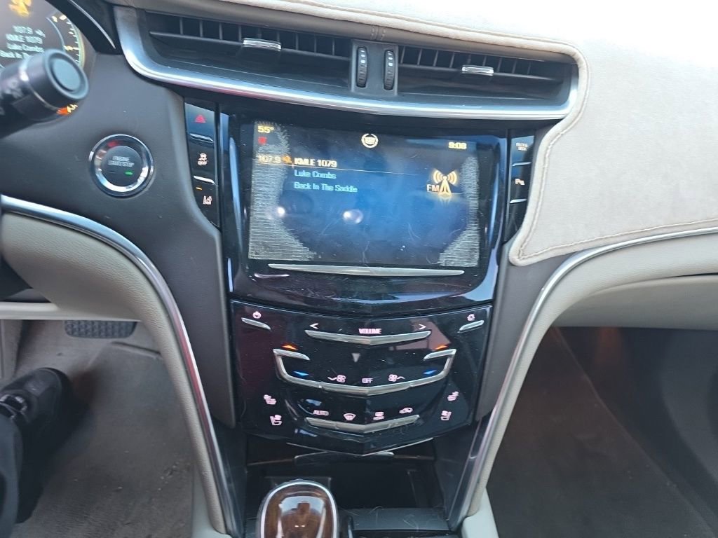 Used 2013 Cadillac XTS Platinum image 17