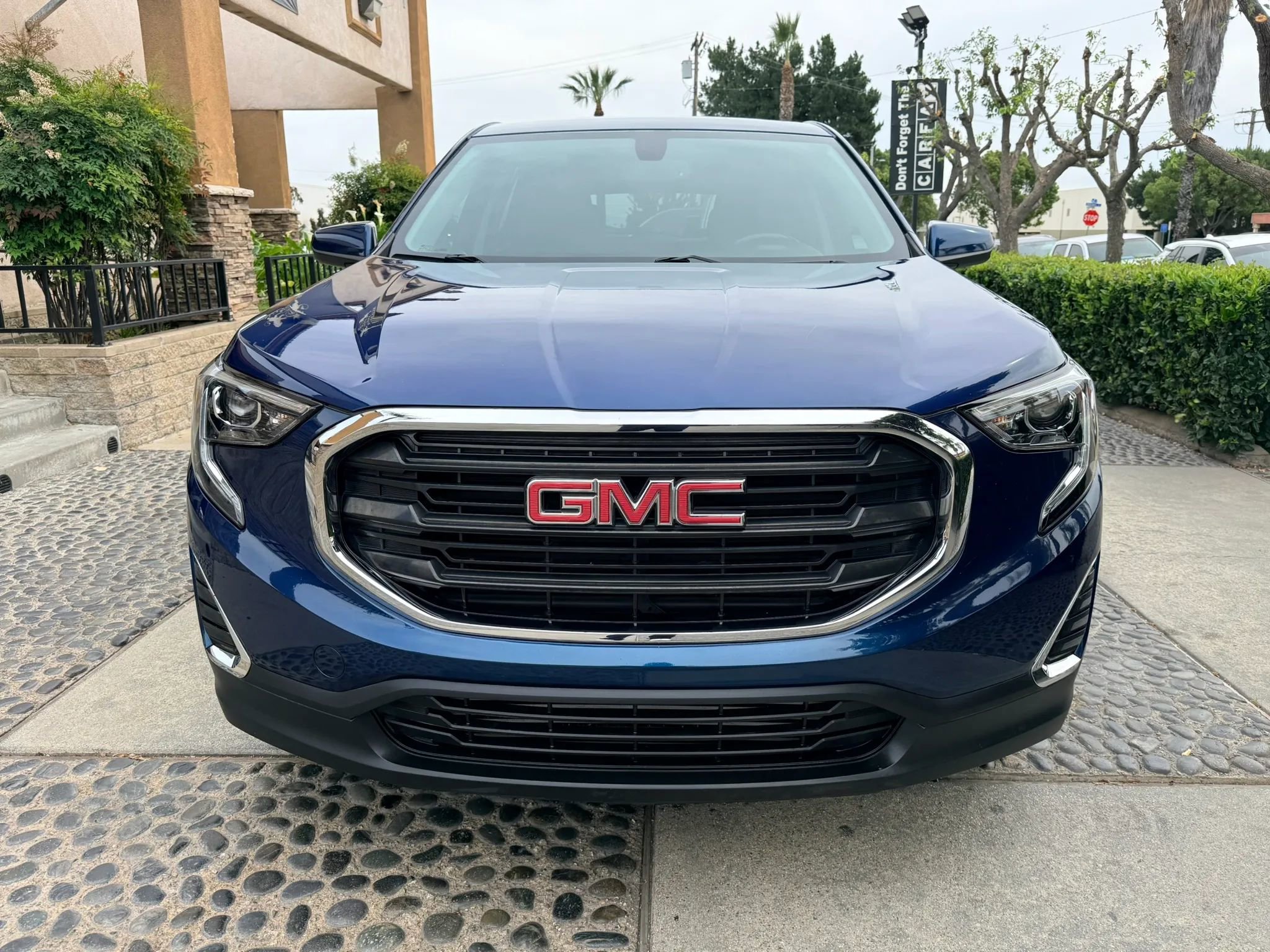 Used 2019 GMC Terrain SLE image 2