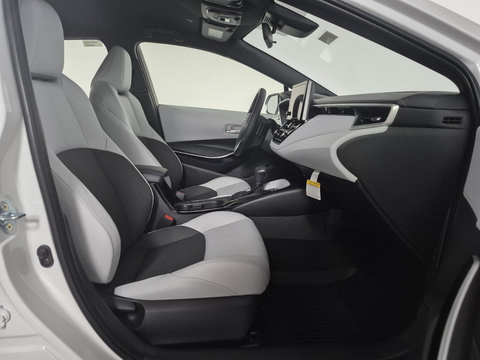 New 2026 Toyota Corolla XSE FWD image 32