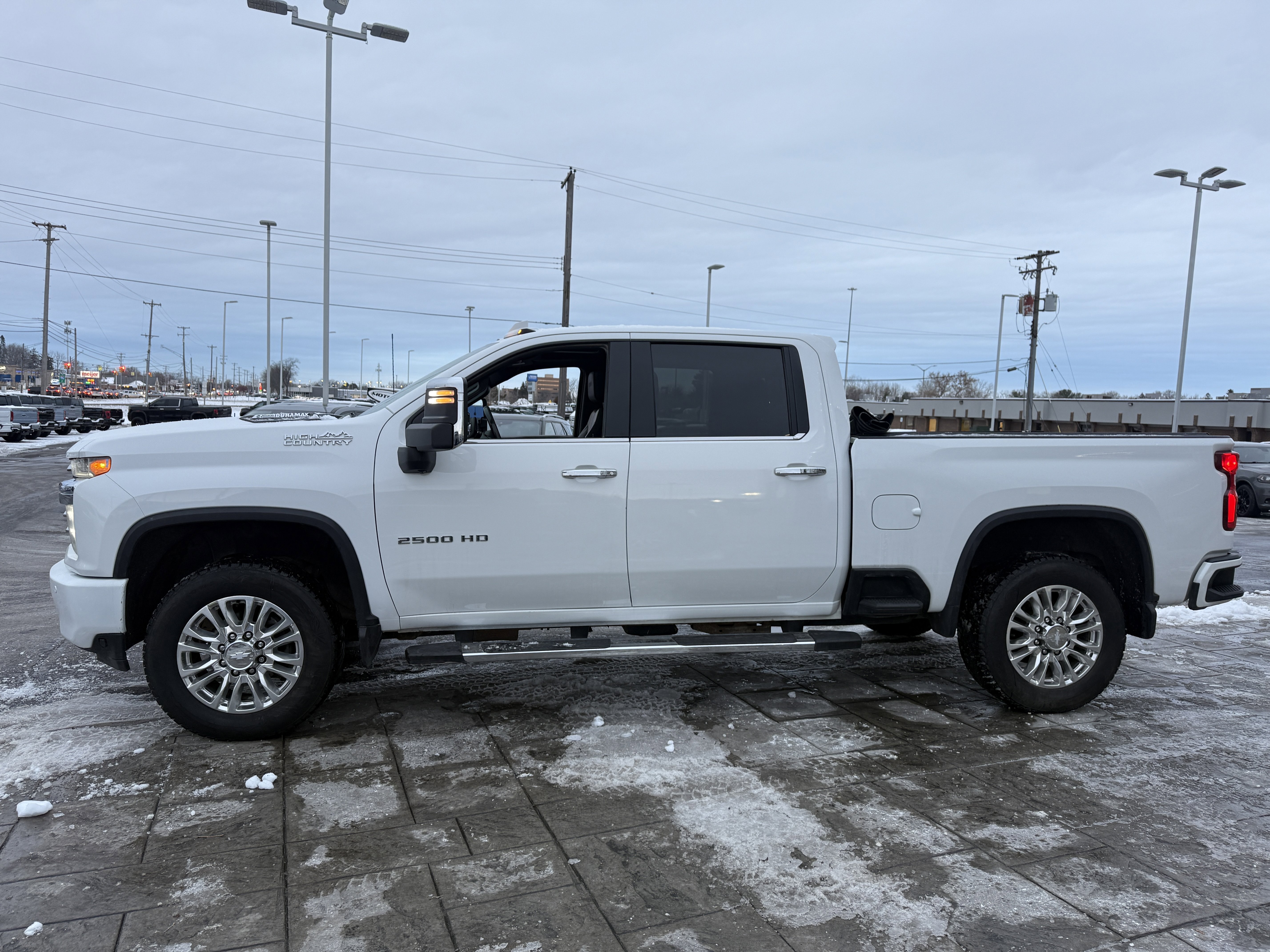 Used 2020 Chevrolet Silverado 2500 High Country image 3