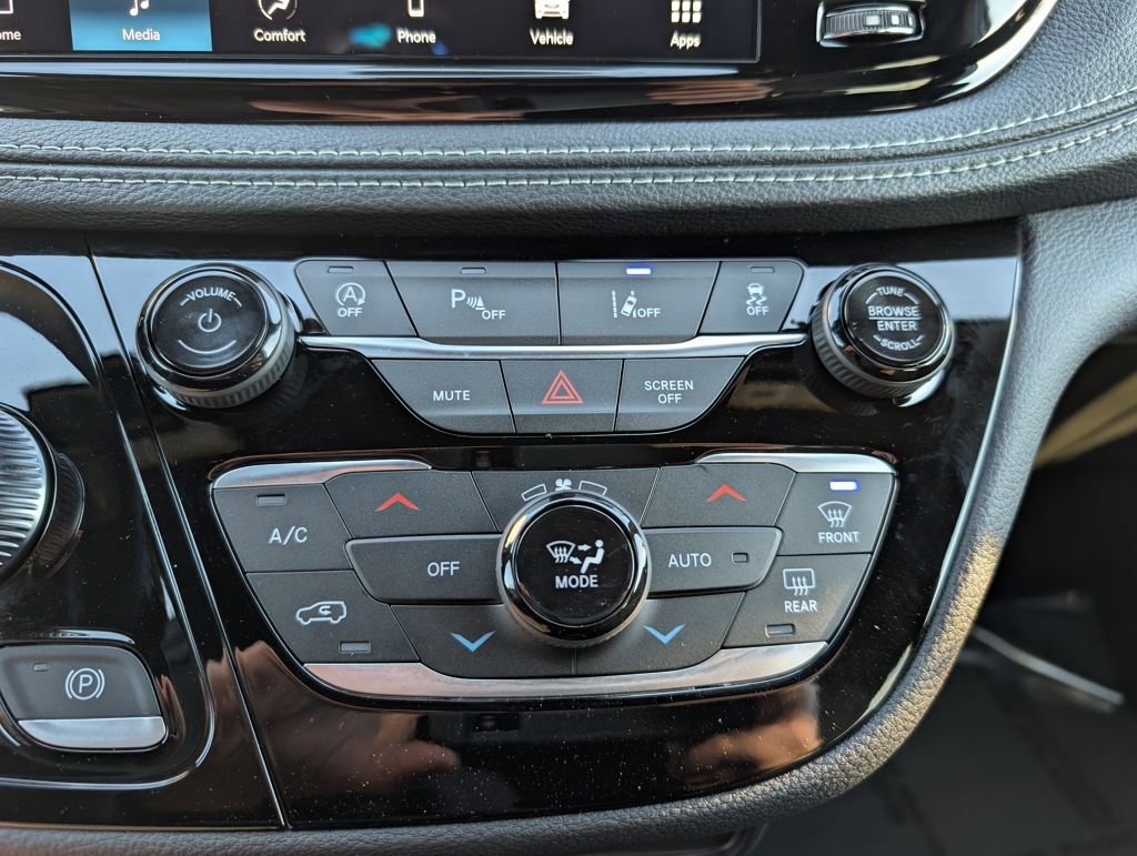 New 2026 Chrysler Pacifica Select image 26