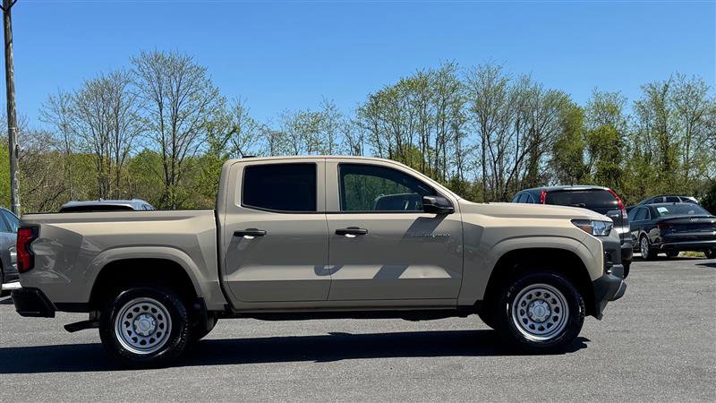 Used 2024 Chevrolet Colorado W/T image 4