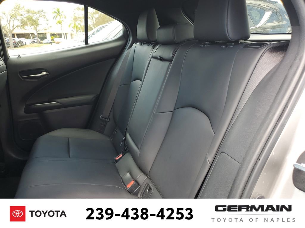 Used 2022 Lexus UX 200 200 Base w/ Accessory Package (Z2) image 20