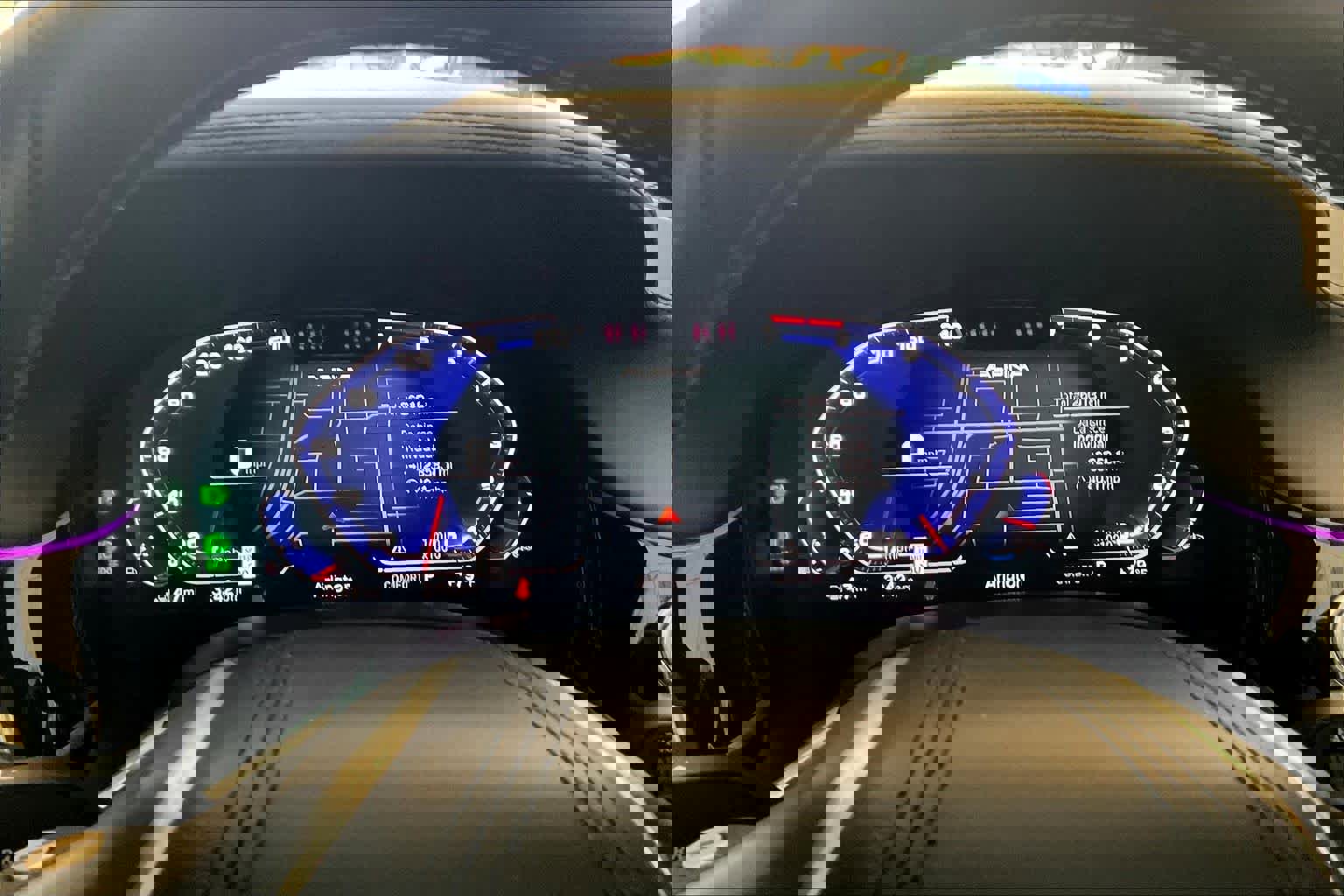 Used 2022 BMW ALPINA B7 xDrive w/ Luxury Rear Seating Package image 25