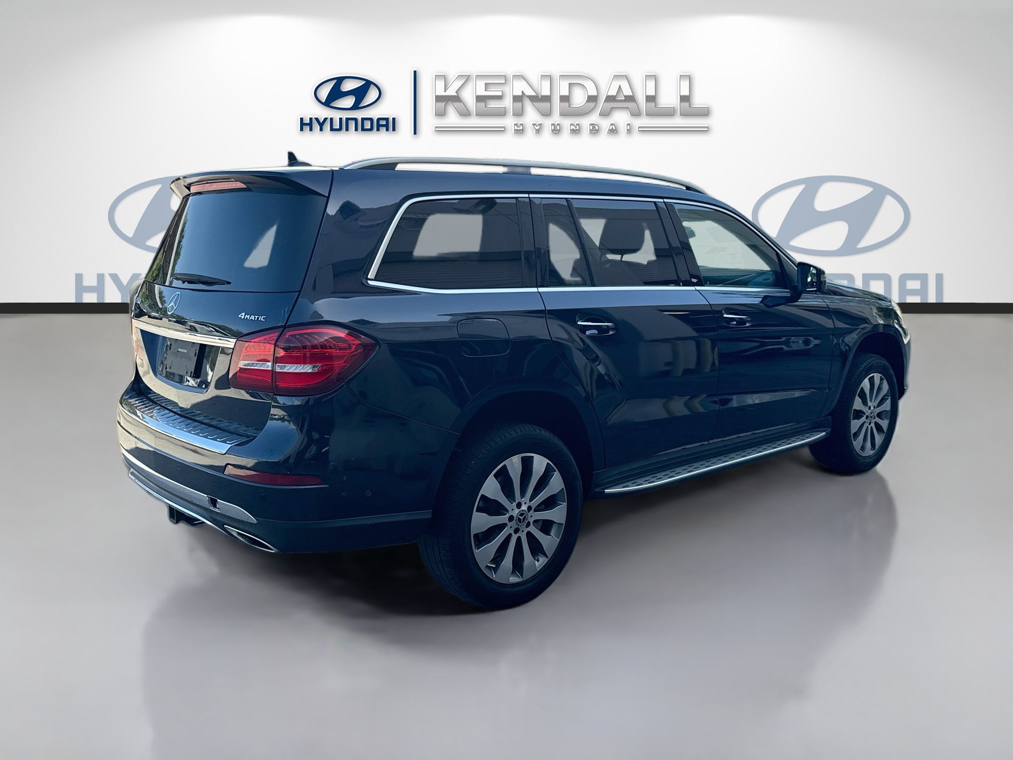 Used 2018 Mercedes-Benz GLS 450 4MATIC w/ Premium Package image 6