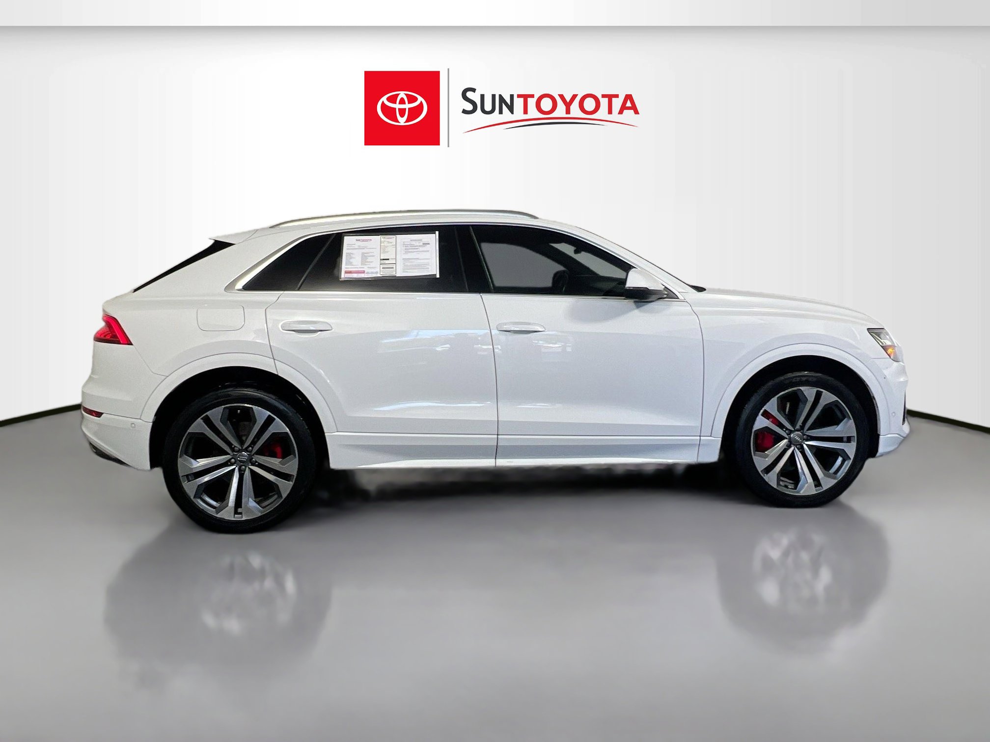 Used 2019 Audi Q8 Prestige w/ Luxury Package image 2