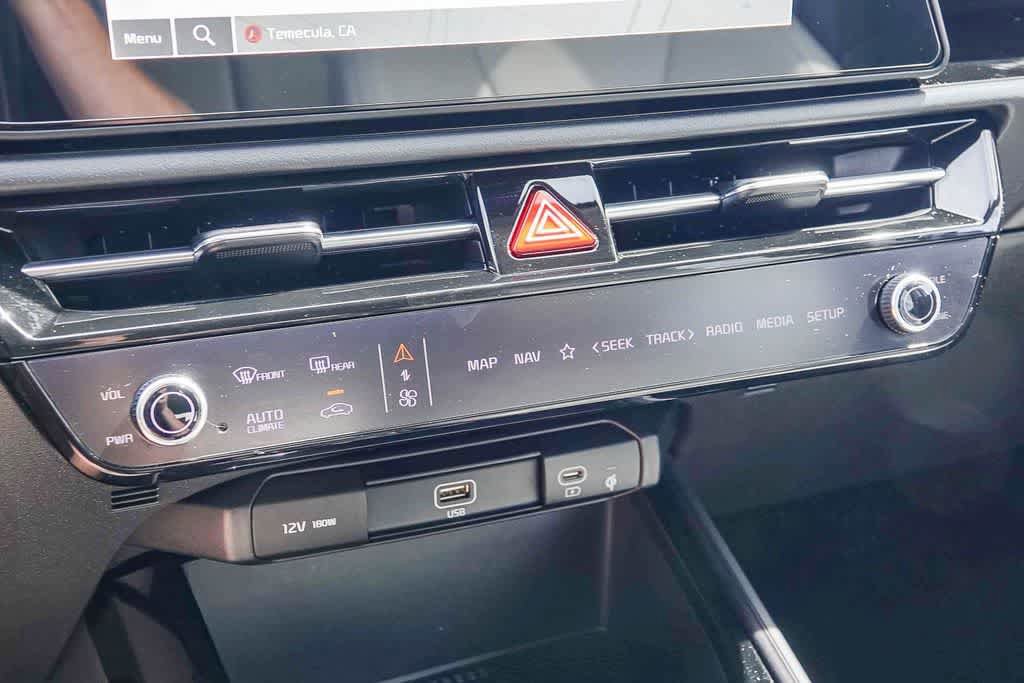 Certified 2023 Kia Niro EX Touring image 22