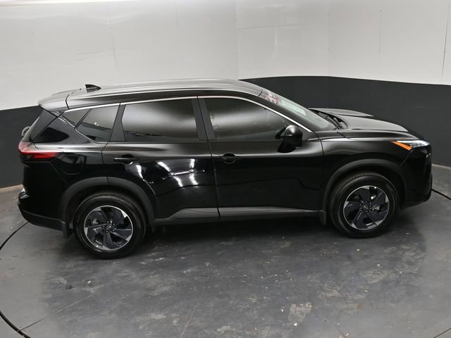 Certified 2025 Nissan Rogue SV FWD image 28
