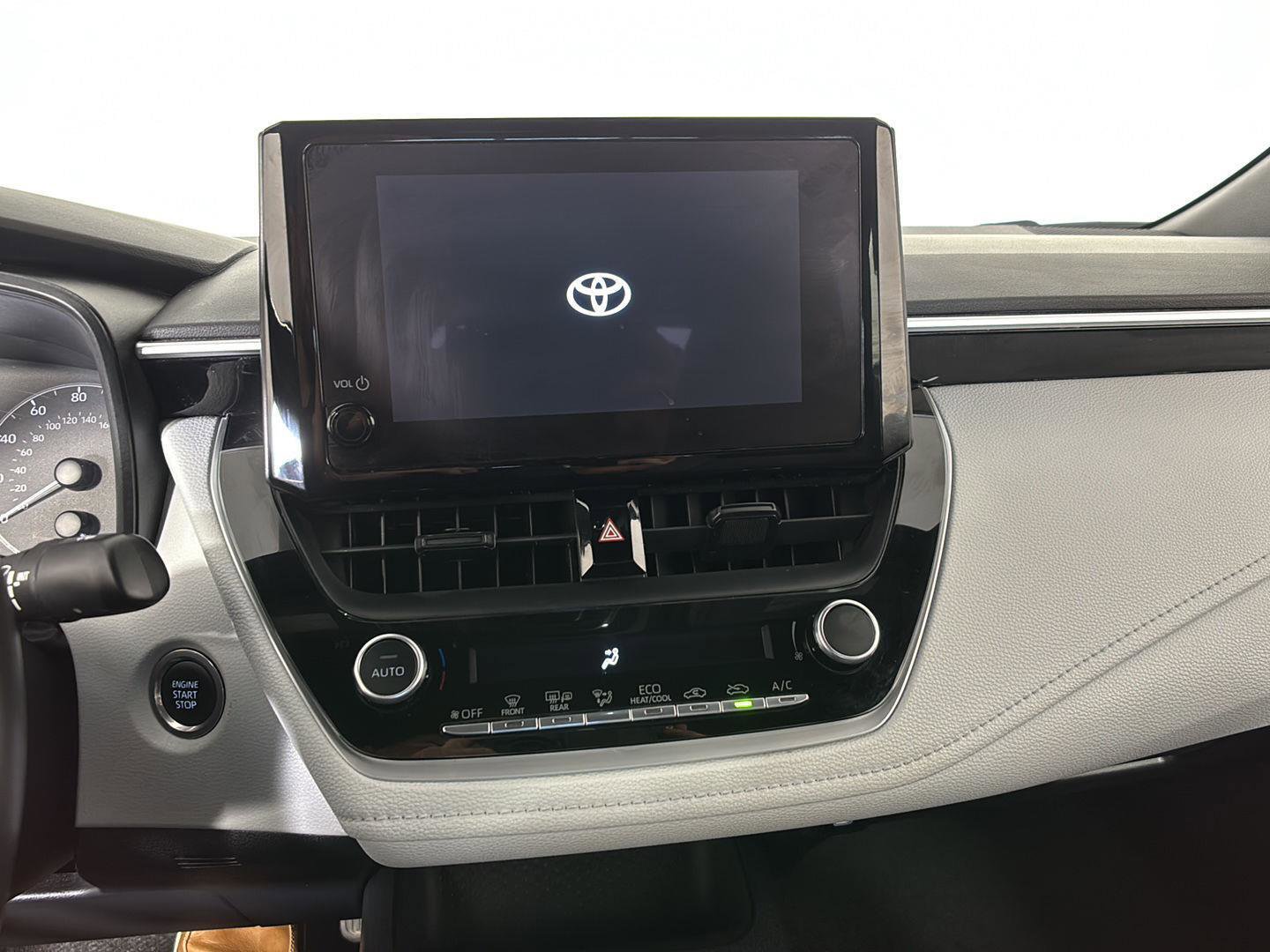 Used 2023 Toyota Corolla SE FWD image 29