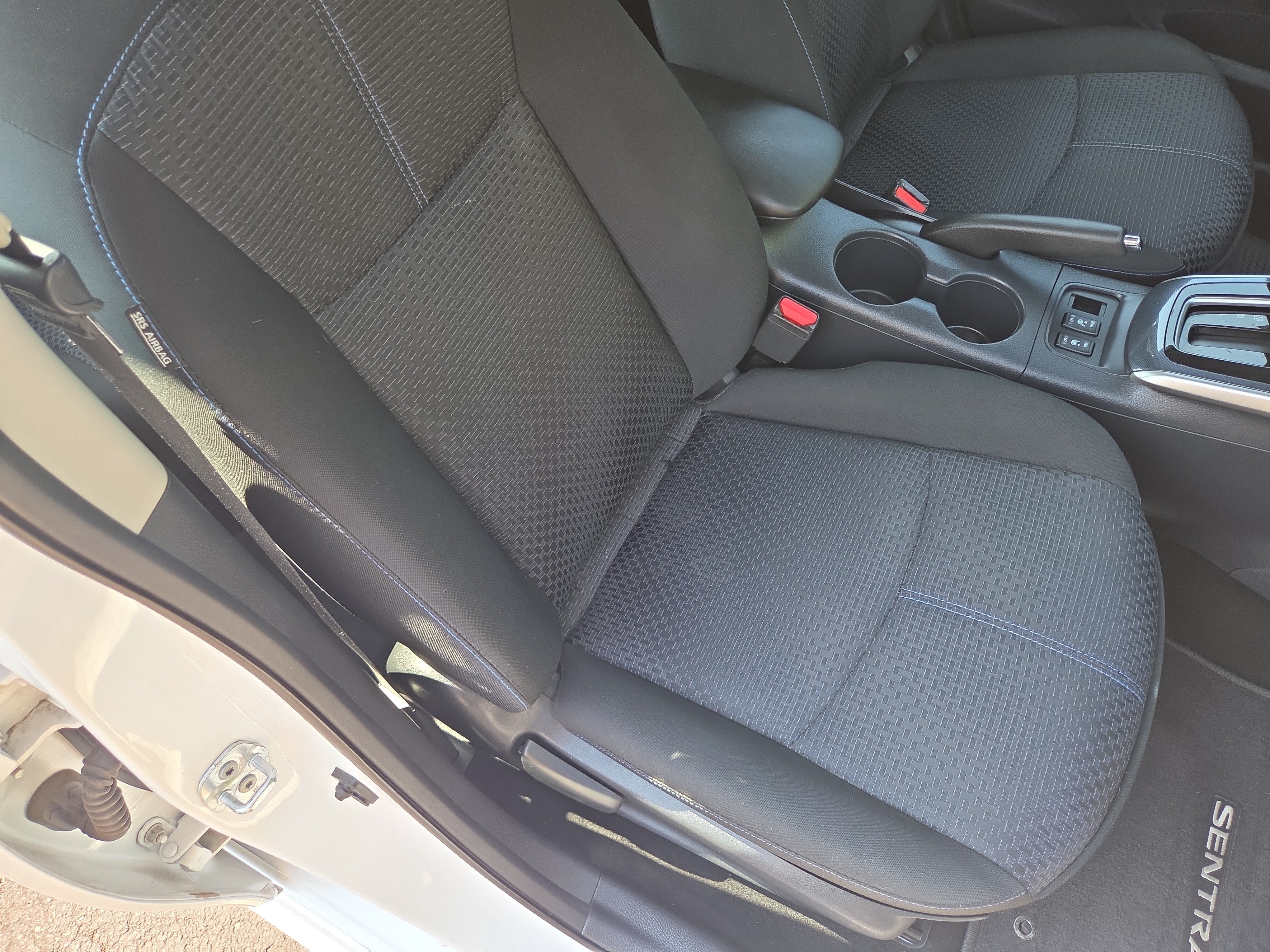 Used 2016 Nissan Sentra SR FWD image 16