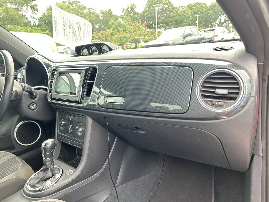 Used 2014 Volkswagen Beetle R-Line FWD image 13