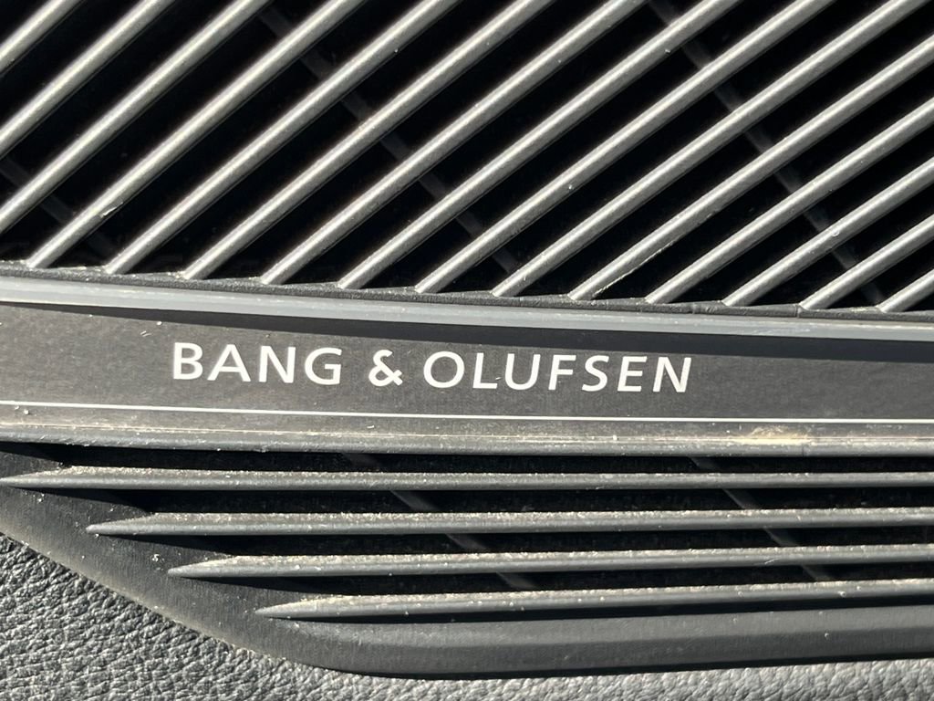 Used 2017 Audi A4 2.0T Premium Plus w/ Premium Plus Package image 6