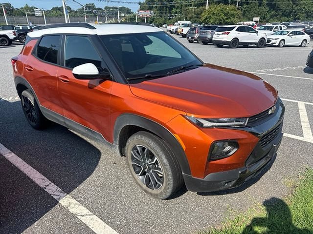 Used 2022 Chevrolet TrailBlazer ACTIV AWD/4WD image 2