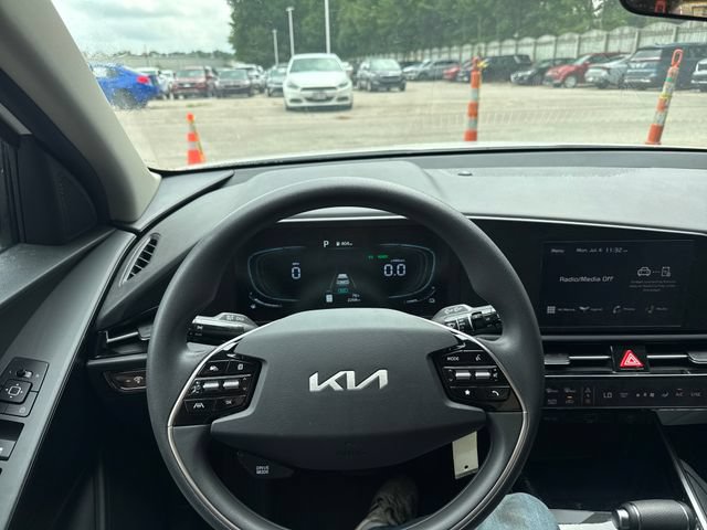 Certified 2024 Kia Niro LX FWD image 10
