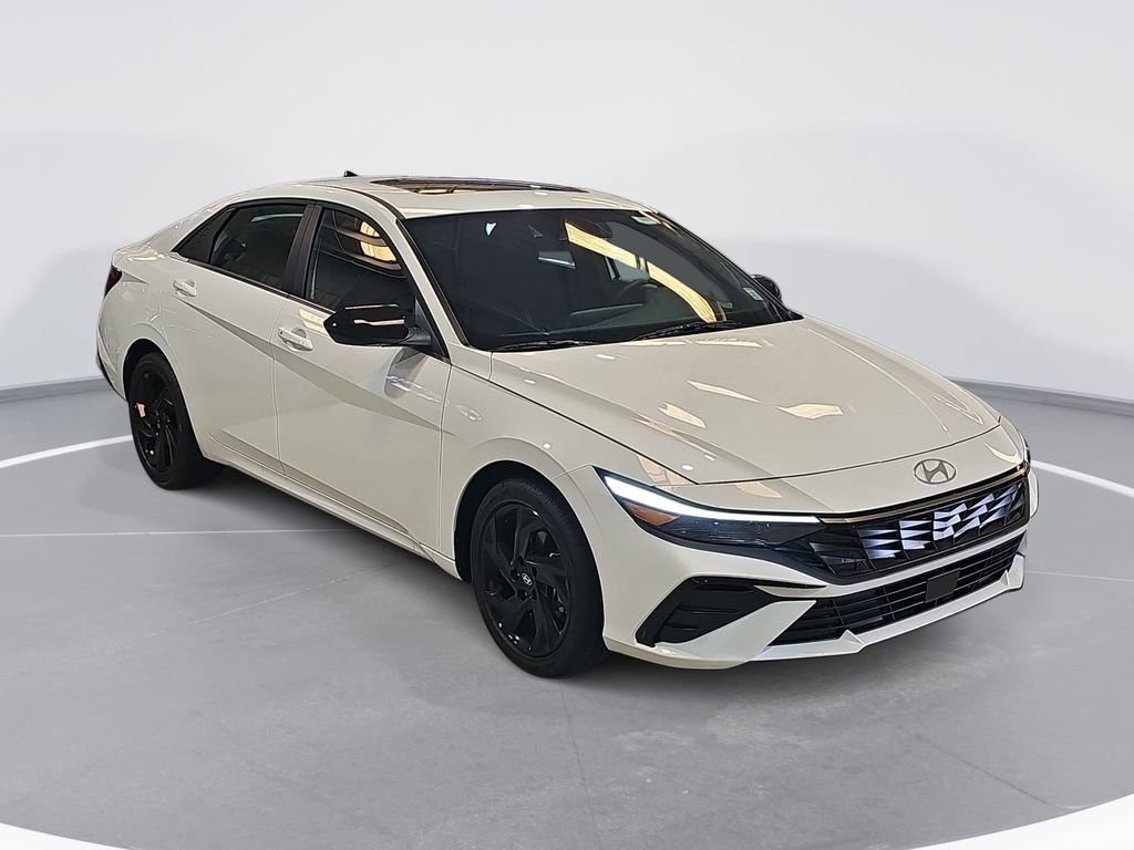 New 2026 Hyundai Elantra SEL Sport image 3