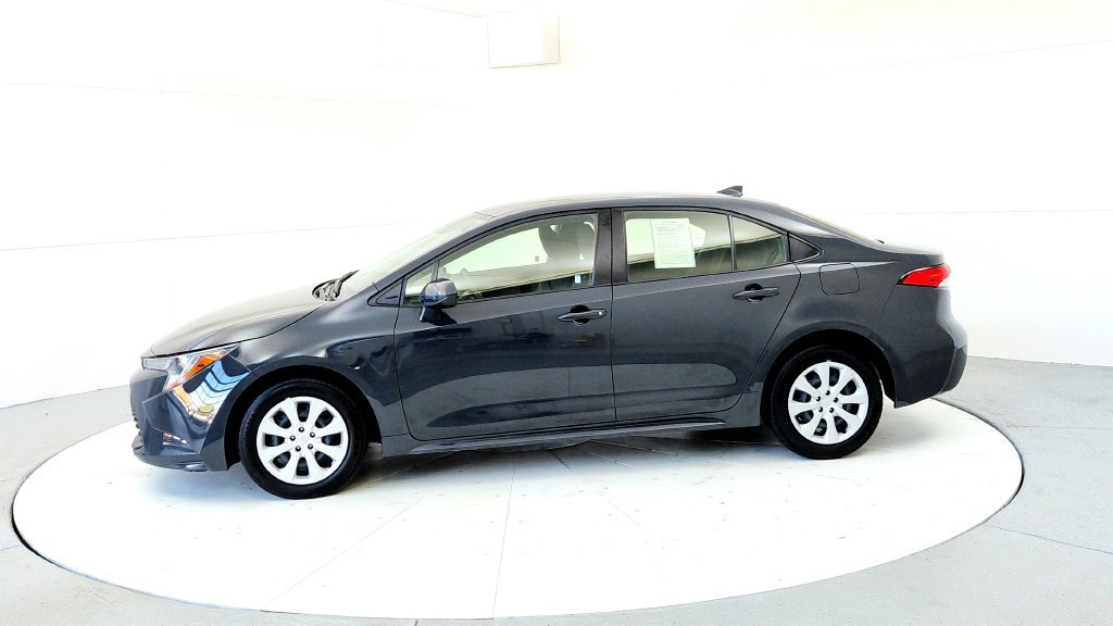 Used 2024 Toyota Corolla LE FWD image 3