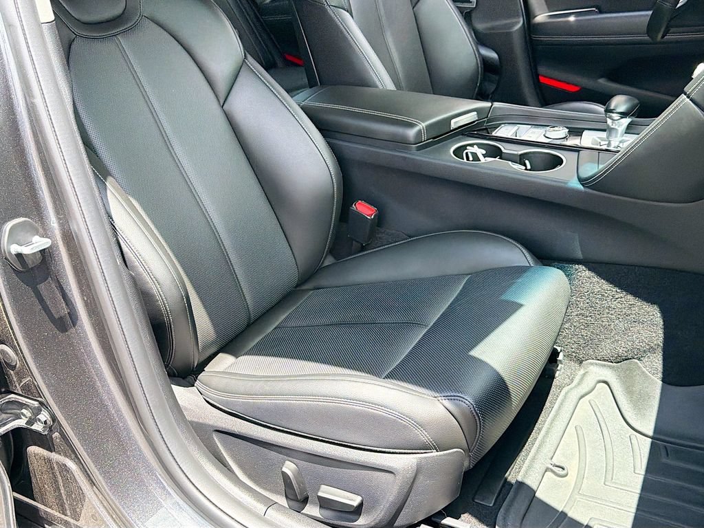 Used 2021 Genesis G70 2.0T AWD/4WD image 28