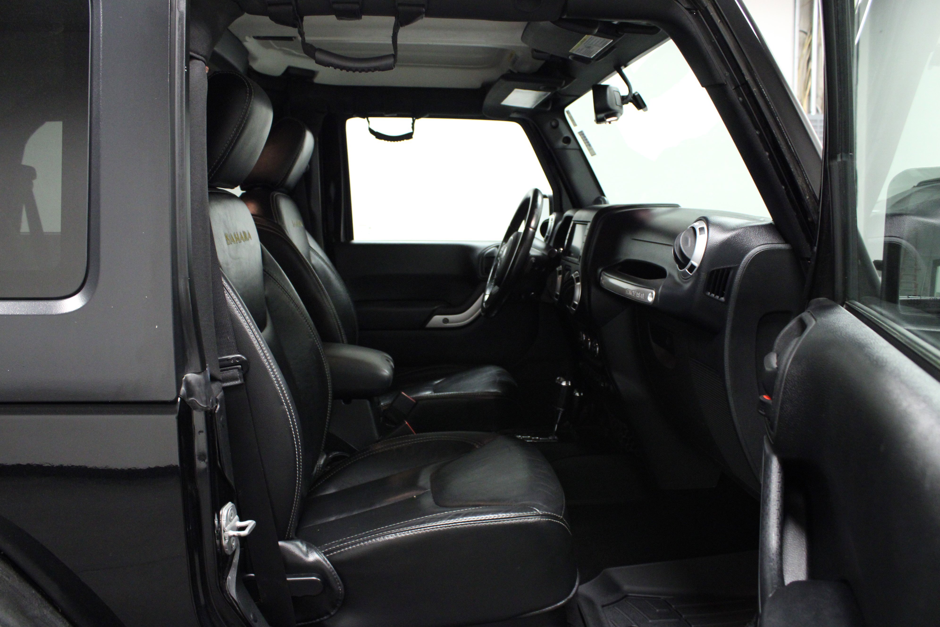 Used 2013 Jeep Wrangler Sahara w/ Connectivity Group image 15