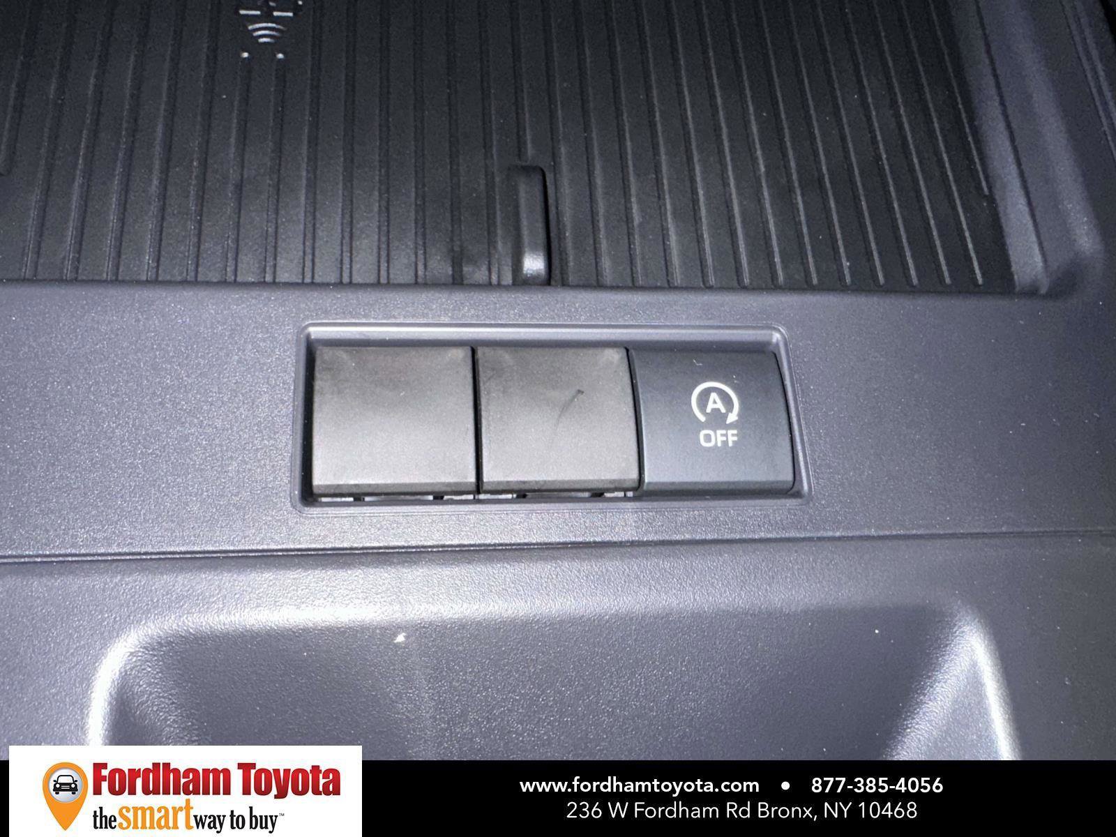 Certified 2026 Toyota Corolla Cross LE AWD/4WD image 24