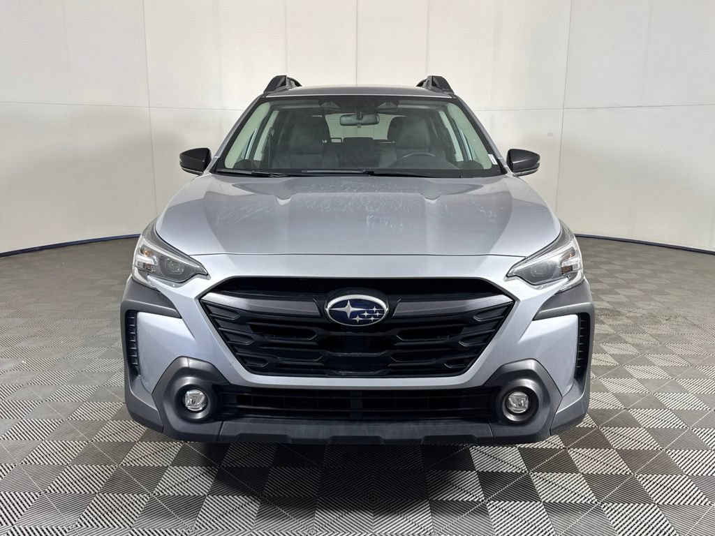 Used 2025 Subaru Outback Premium AWD/4WD image 3