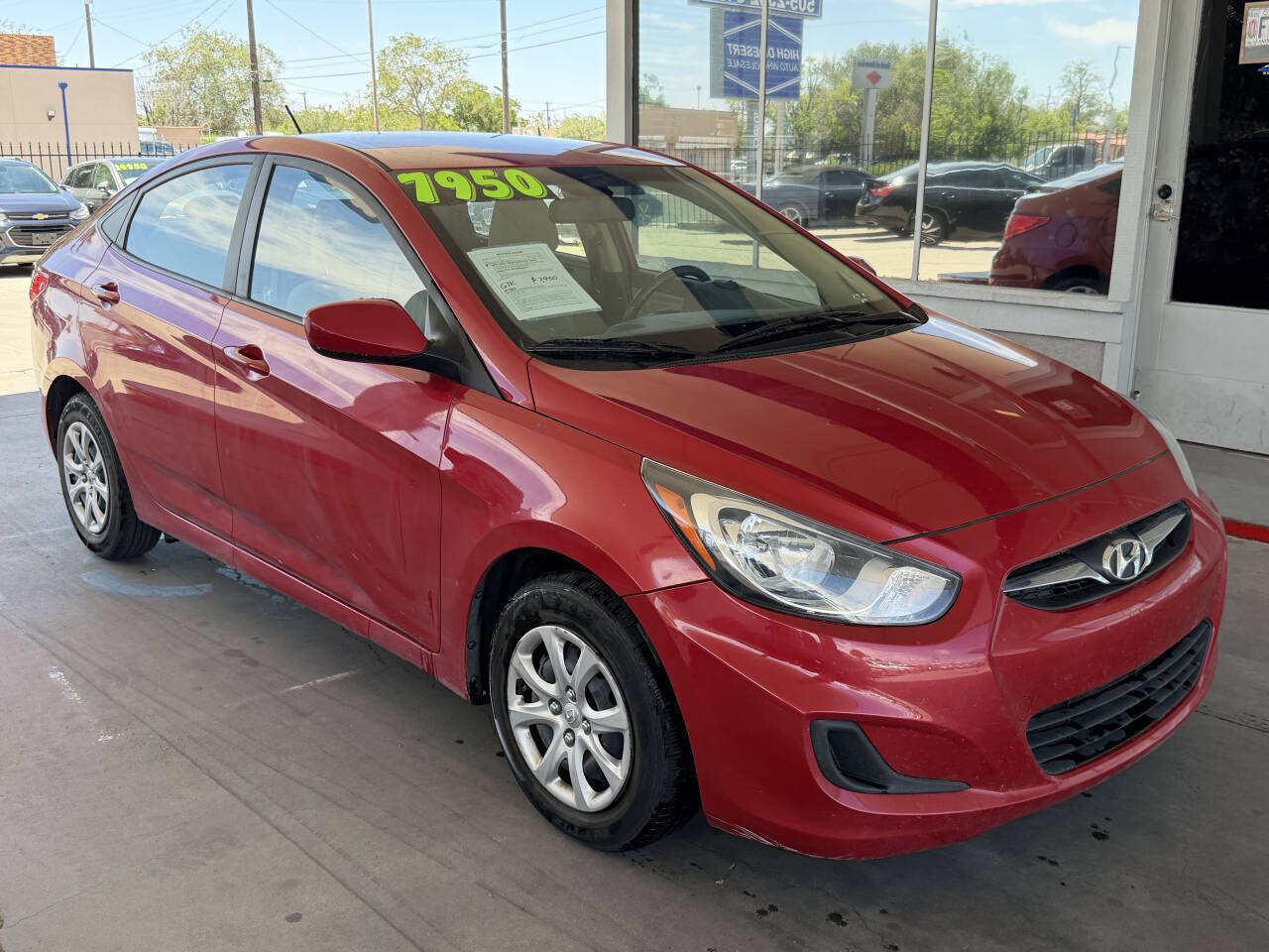 Used 2014 Hyundai Accent GLS FWD image 2