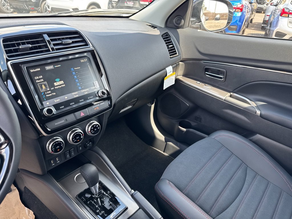 New 2027 Mitsubishi Outlander Sport SE FWD image 9