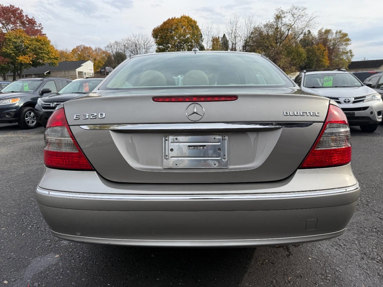 Used 2008 Mercedes-Benz E 320 BlueTEC Sedan image 6