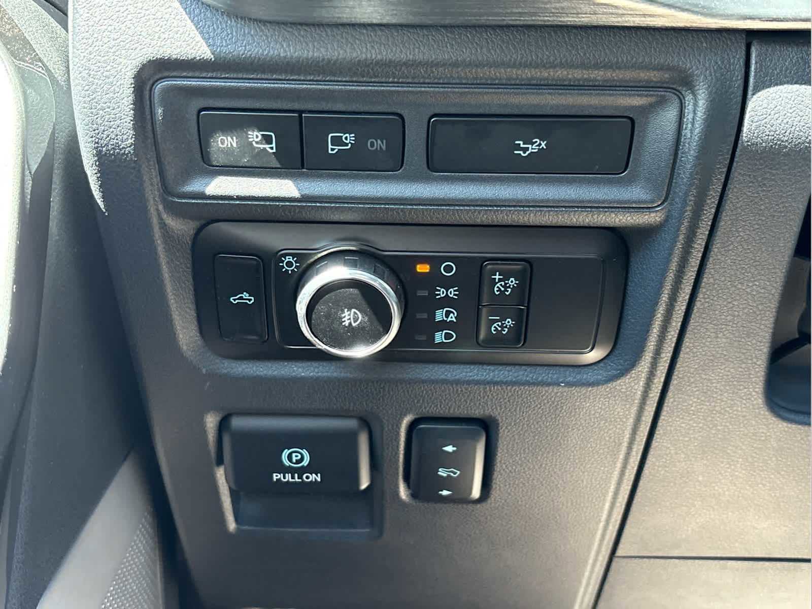 Used 2023 Ford F150 Lariat w/ Equipment Group 502A High image 28