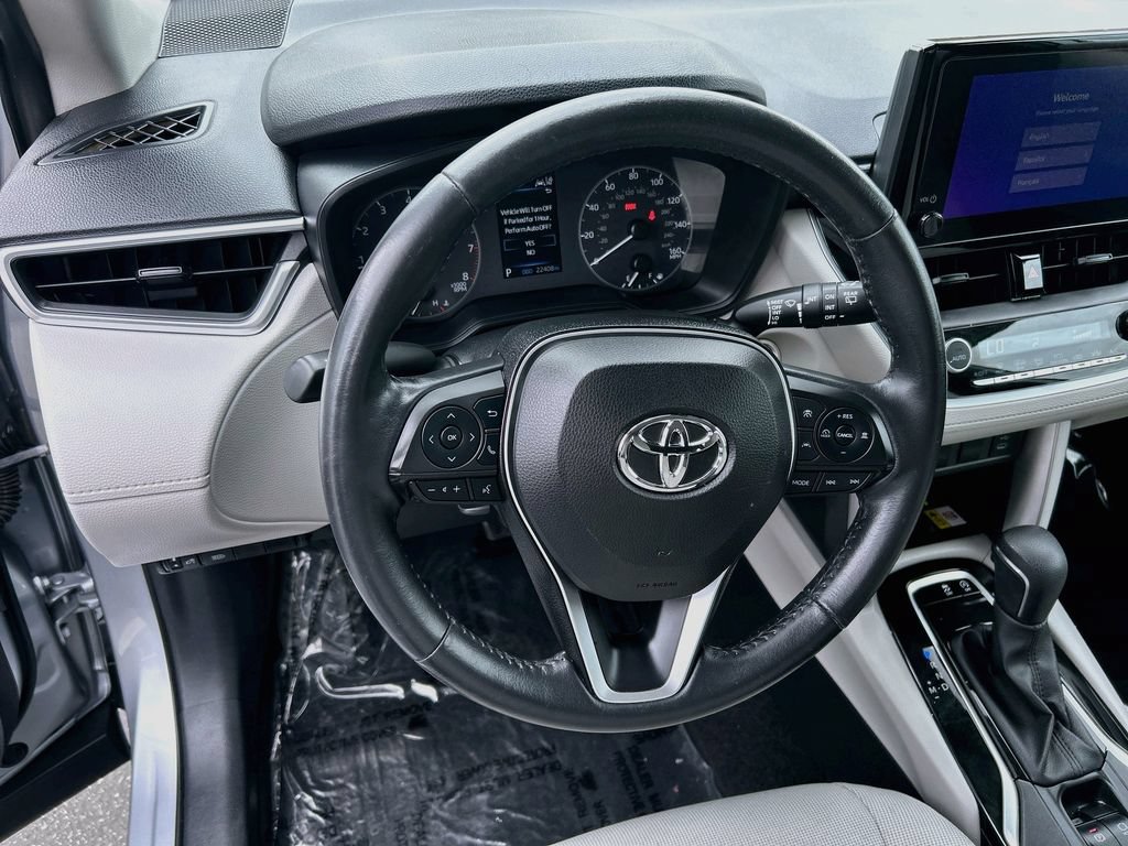 Used 2023 Toyota Corolla Cross LE FWD image 11