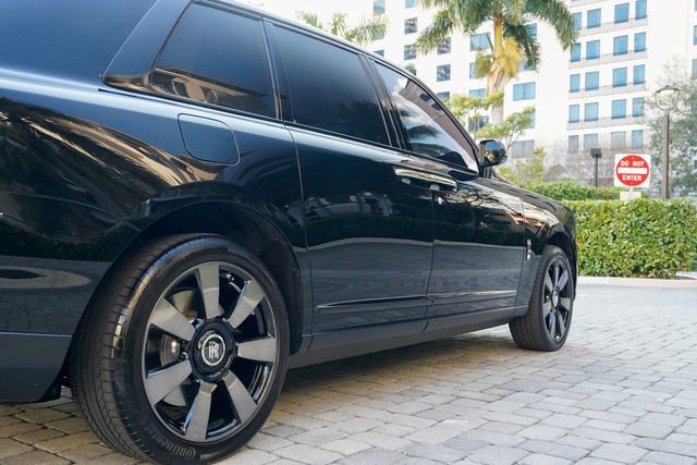 Used 2023 Rolls-Royce Cullinan w/ Cullinan Package image 48