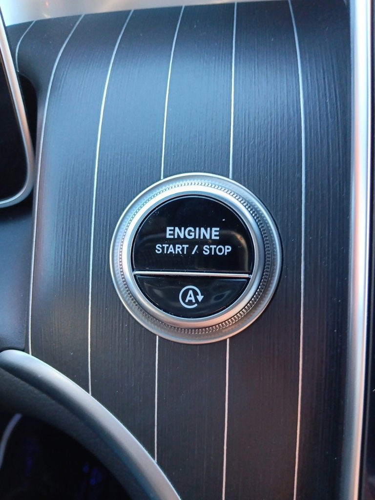 Used 2024 Mercedes-Benz GLC 300 4MATIC image 19