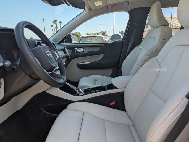 Used 2026 Volvo XC40 B5 Plus w/ Protection Package Premier AWD/4WD image 20