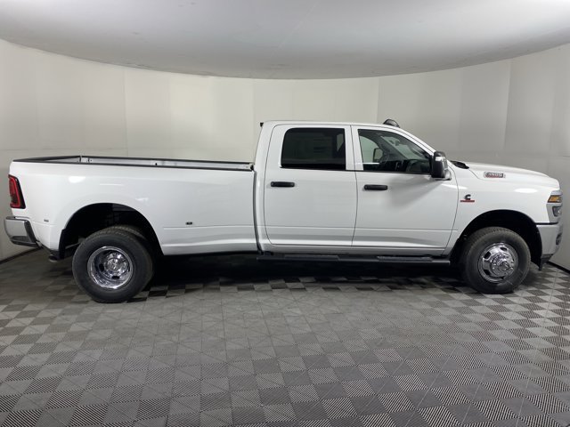New 2026 RAM 3500 Tradesman AWD/4WD image 6
