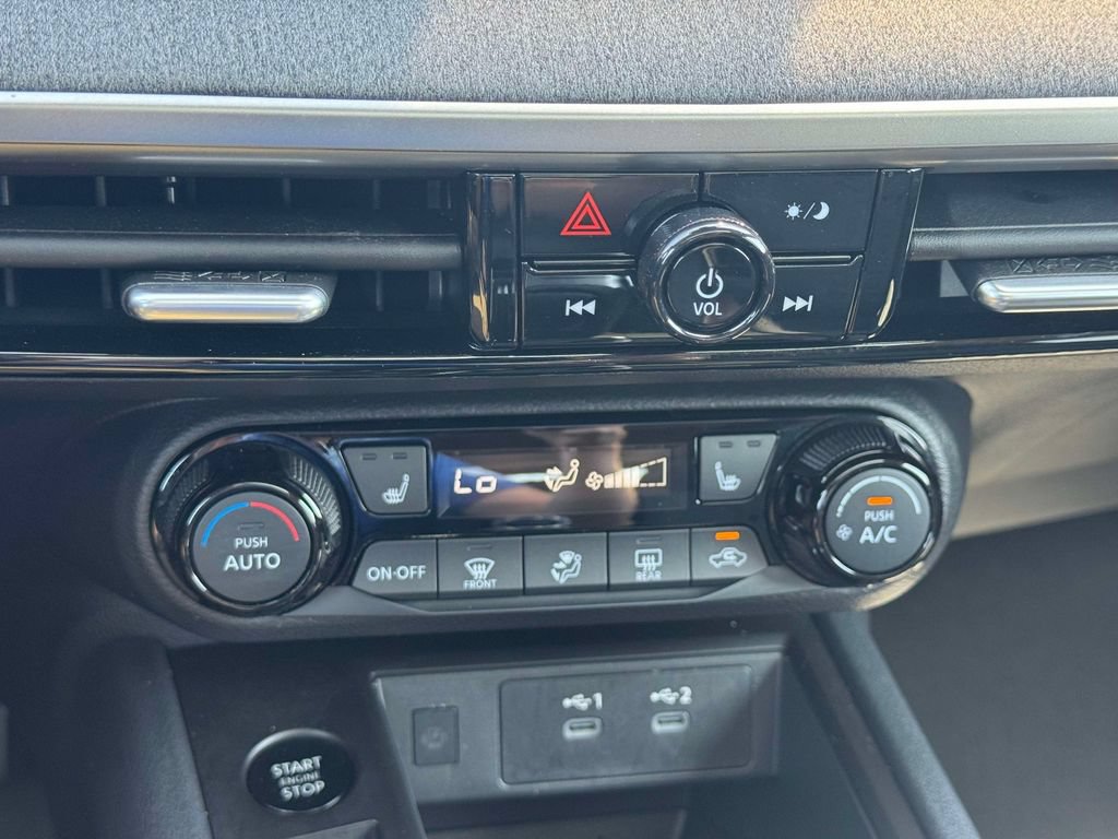 Used 2026 Nissan Kicks SV w/ SV Premium Package AWD/4WD image 27