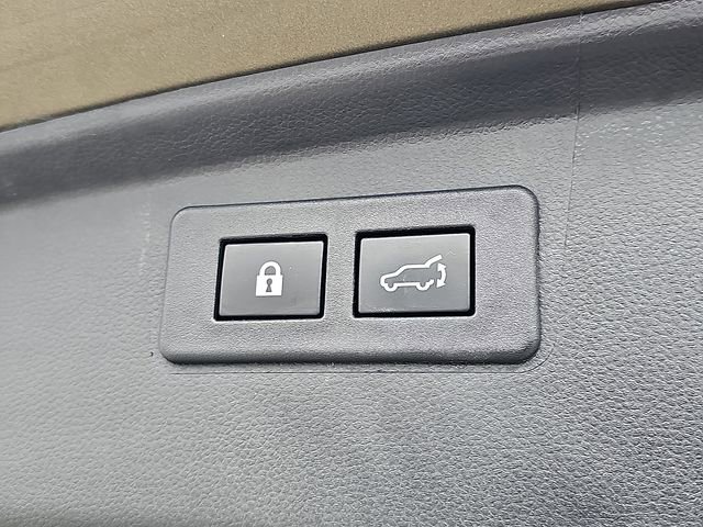 Used 2024 Subaru Outback Premium image 30