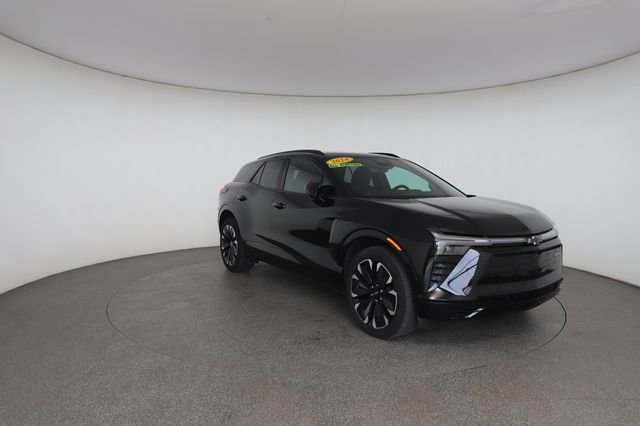 Used 2024 Chevrolet Equinox EV LT w/ LPO, Active Package FWD image 28