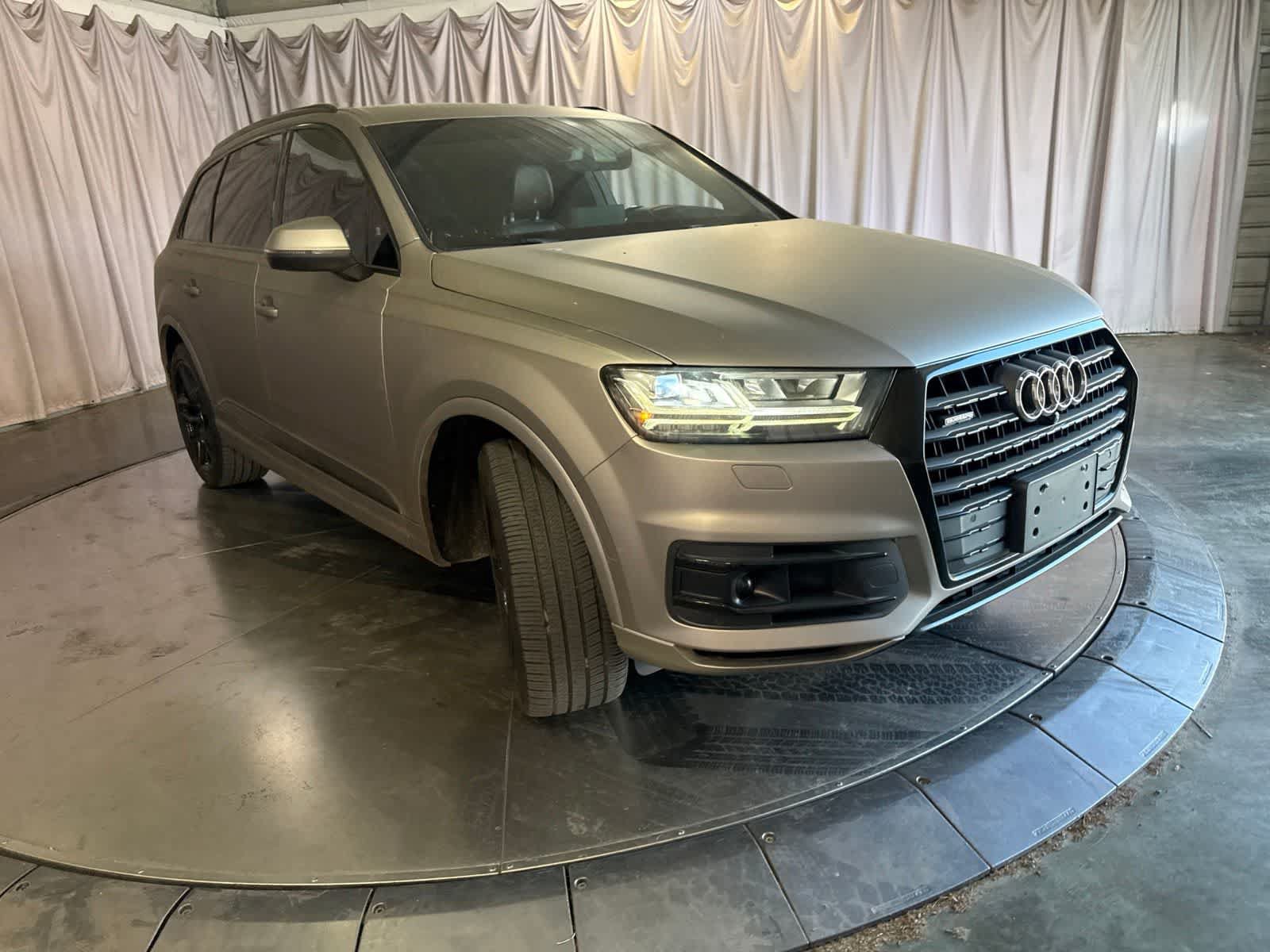 Used 2017 Audi Q7 3.0T Prestige w/ Prestige Package AWD/4WD image 3
