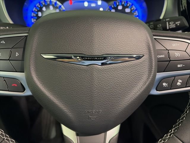 New 2026 Chrysler Pacifica Limited FWD image 26