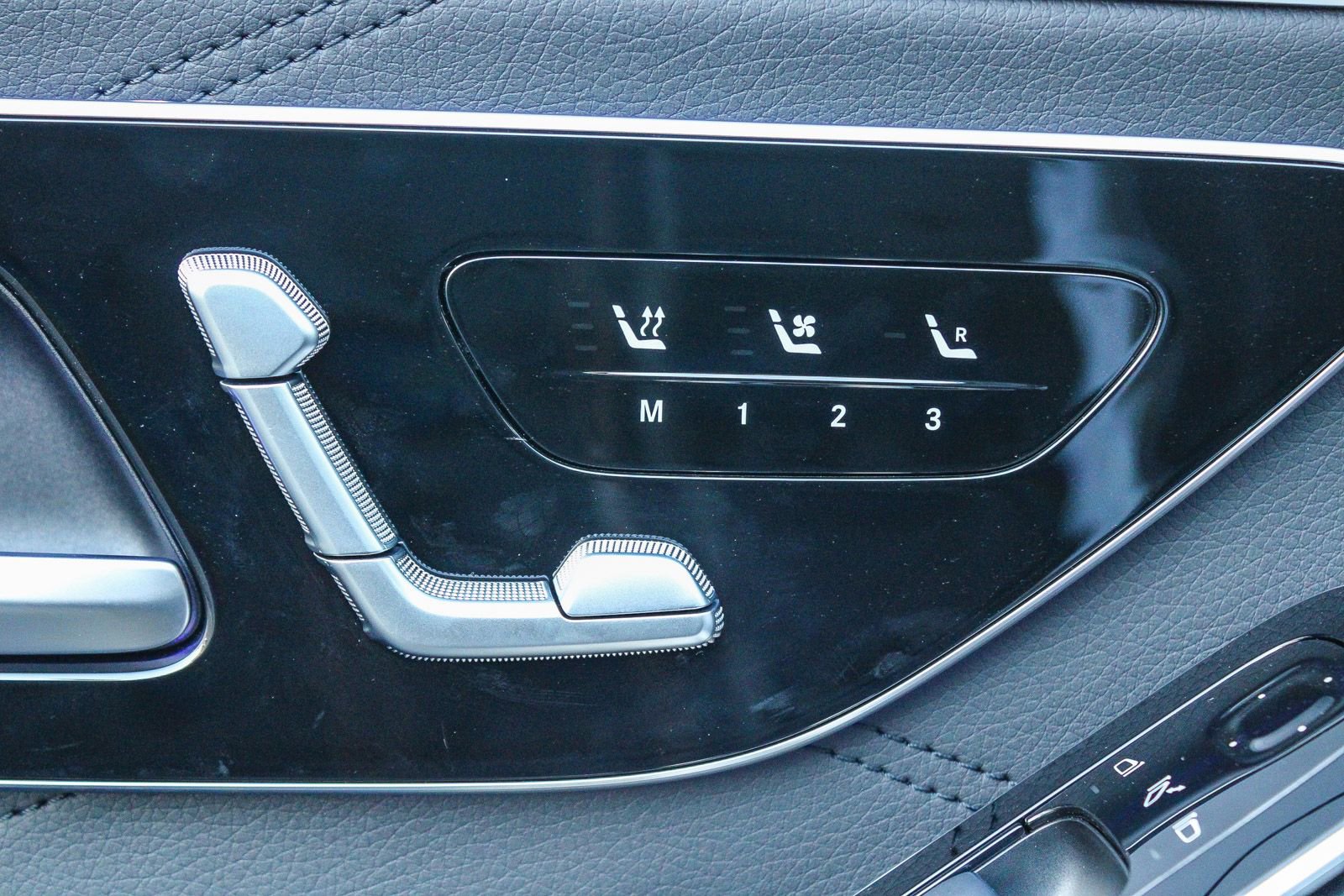 New 2026 Mercedes-Benz S 63 AMG S image 18