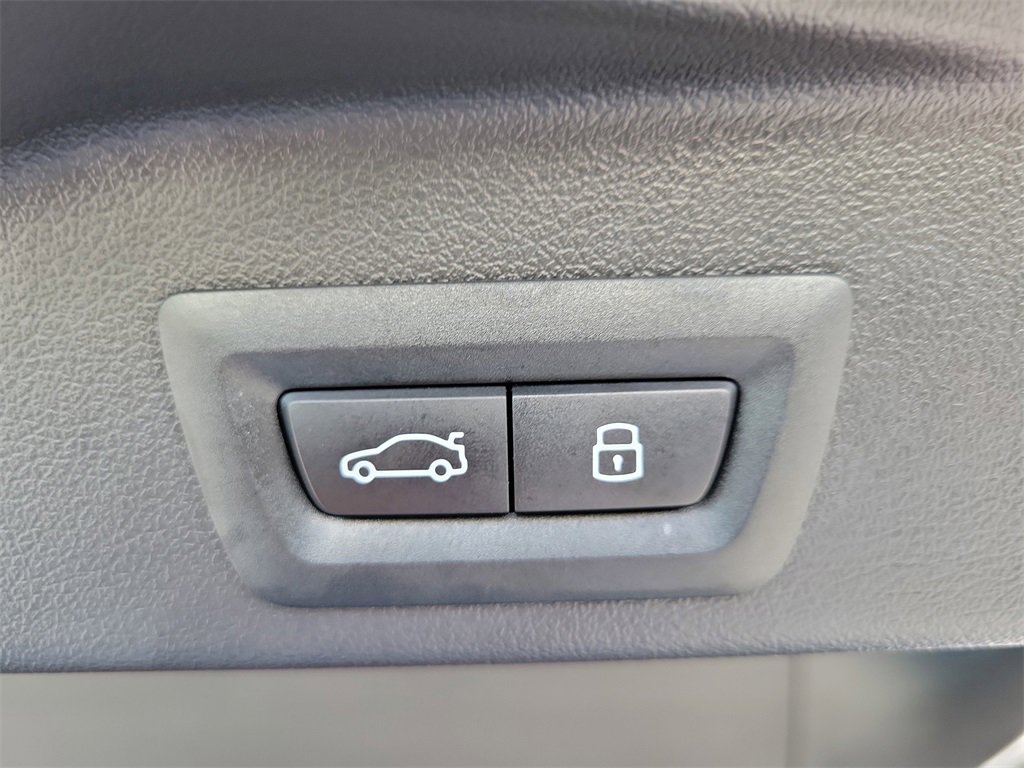 Used 2026 BMW X5 M Competition w/ Executive Package image 12